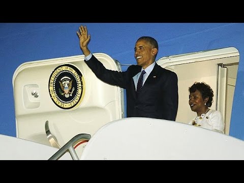 obama makes first visit by us president