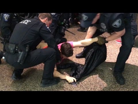 police pepperspray protesters