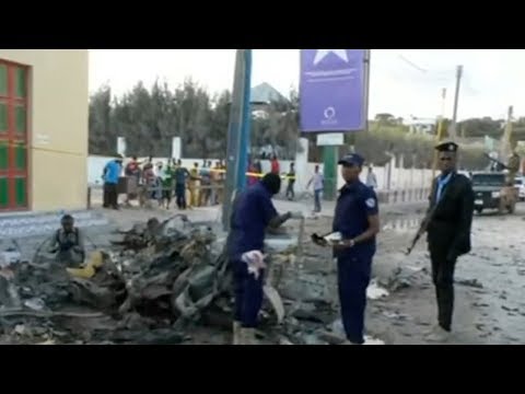 seven people killed in somalia car bomb