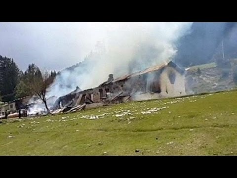 7 die in pakistan helicopter crash