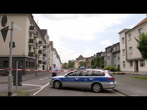 thousands evacuated in cologne